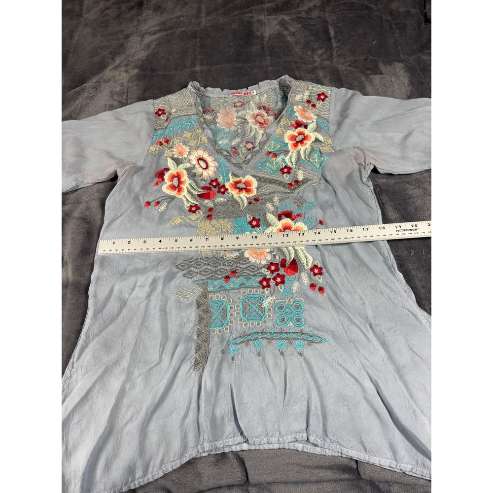 Johnny Was Womens Embroidered Silk Blend Tunic Blouse Blue Floral V-Neck Size M - Picture 3 of 8